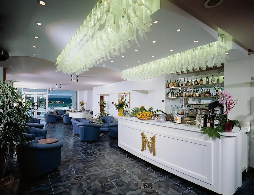 Hotel Negresco Cattolica 4*,