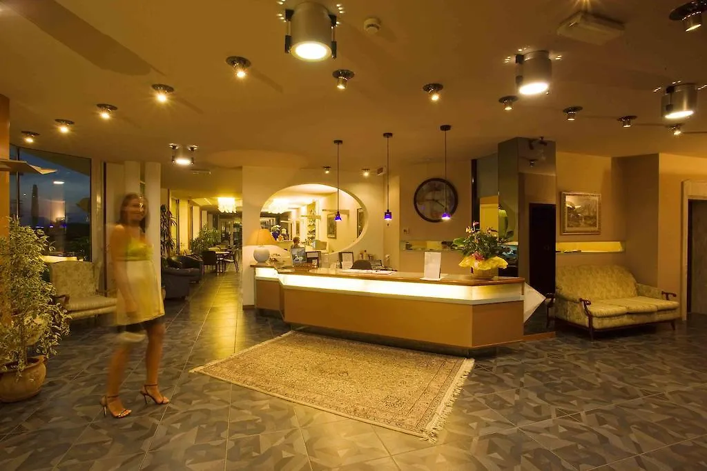 Hotel Negresco Cattolica