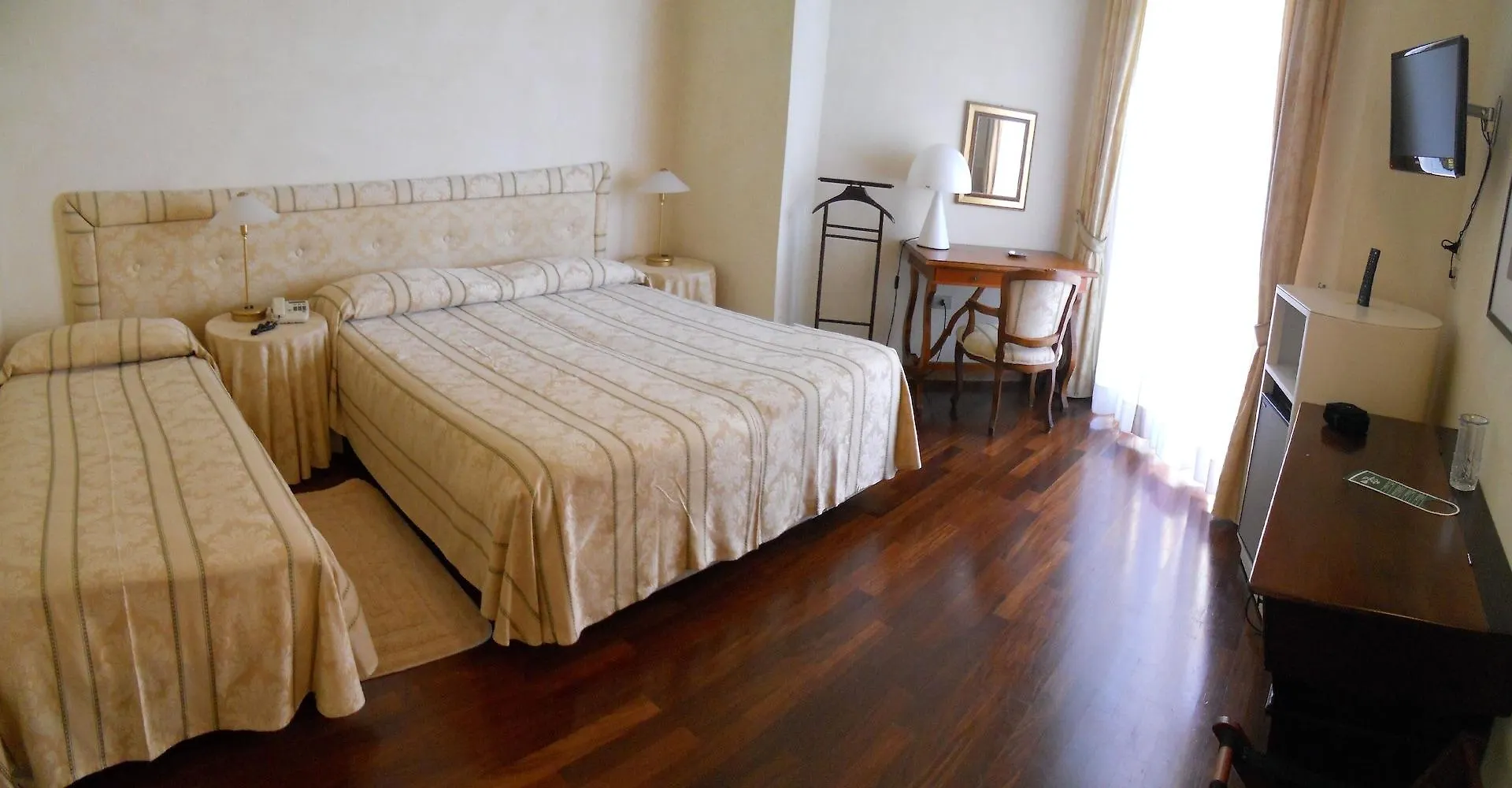 Hotel Negresco Cattolica